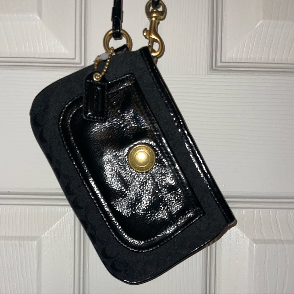 Coach Poppy Wristlet Signature Monogram “C”  BLACK canvas & leather 4.5x7 “